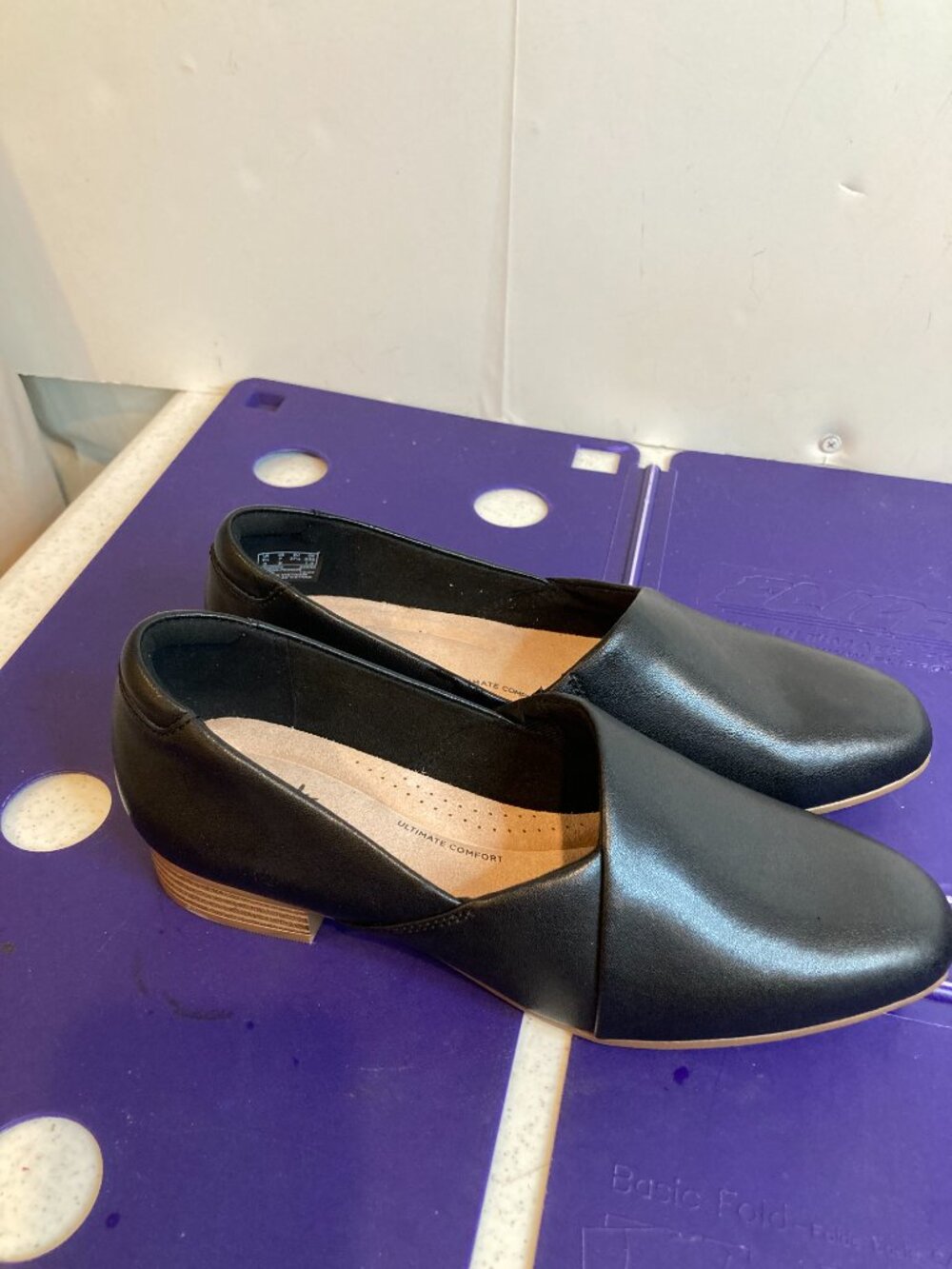 CLARKS COLLECTION LEATHER SLIP ON WOMENS SIZE 7 - Picture 2 of 7